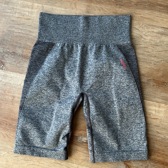 Gymshark Shorts- NWOT - Picture 2 of 3